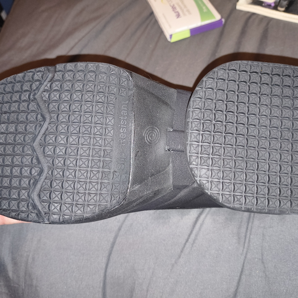 Women's Black Slip-Resistant Winter Boots